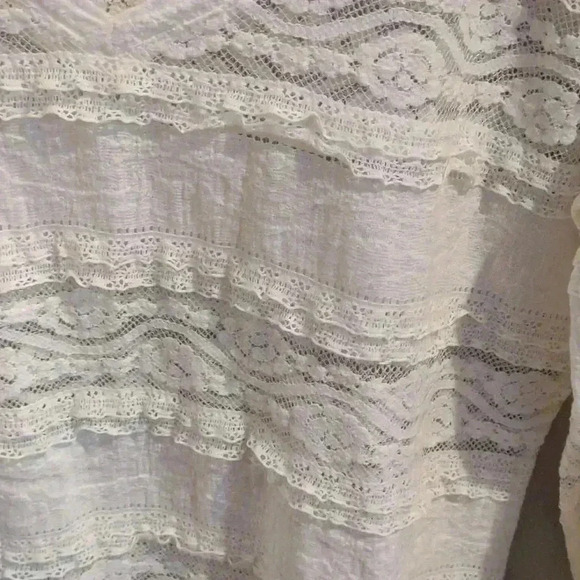 Express women's v-neck long sleeve cream lace top large - Picture 2 of 4